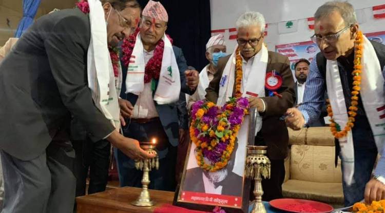 दुई तिहाईको सरकारले काम गर्न सकेन : नेता महत