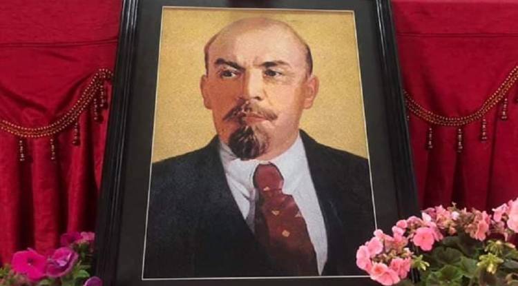 संक्षिप्तमा भीआई. लेनिन 