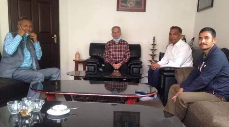 नेकपाका नेता कञ्चन र डा. भट्टराईबीच भेटवार्ता