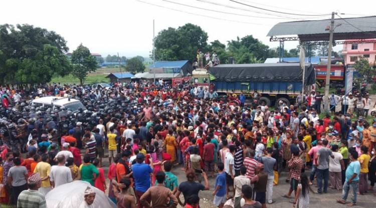 जंगलमा मृत भेटिइन् ९ दिनदेखि बेपत्ता युवती, हत्या भएको भन्दै राजमार्ग अवरुद्ध