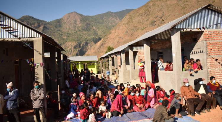 गुल्मीको लिम्घामा पहिरो पीडितले पाए घर