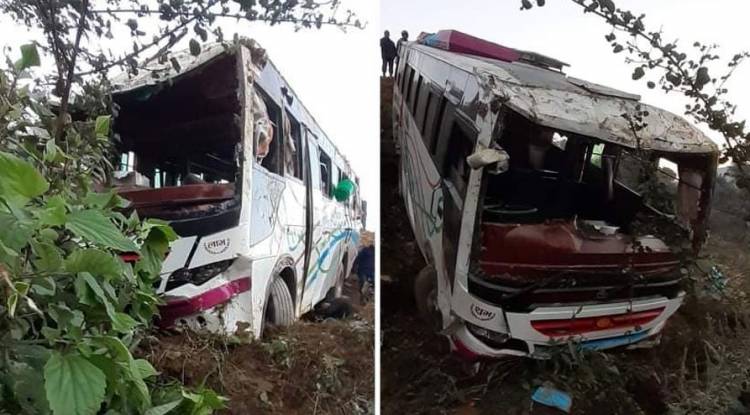 गोरखामा बस दुर्घटना, १४ जना घाइते