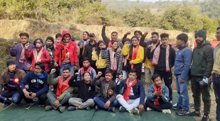 दास उत्पादन गर्ने शिक्षाको विकल्प वैज्ञानिक शिक्षा : विक