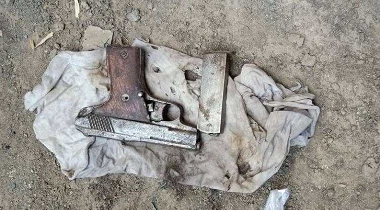 बुटवलको राजस्व कार्यालयमा ट्रकभित्र पेस्तोल भेटियो