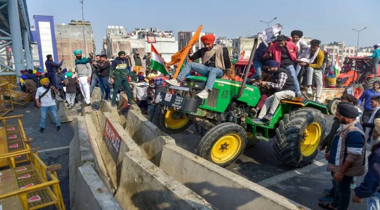 भारतमा मोदी सत्ता विरुद्ध किसानद्धारा चक्काजाम